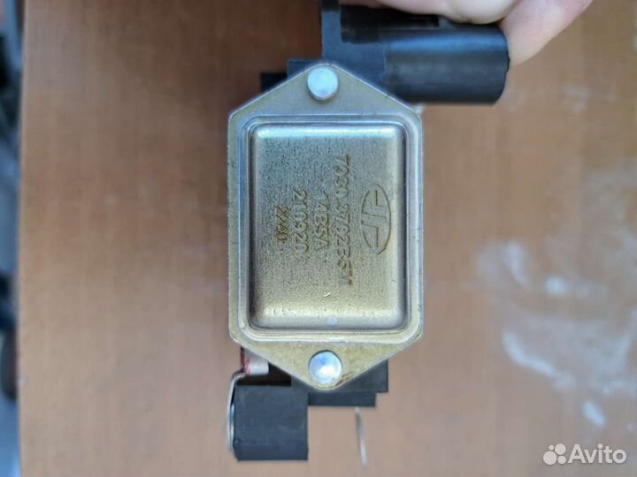 Реле регулятор напряжения priora