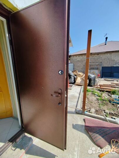 Дверь входная металлическая с терморазрывом