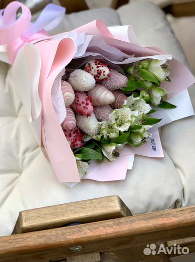 Букет из клубники в шоколаде