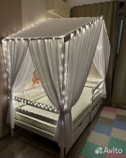 Кровать домик