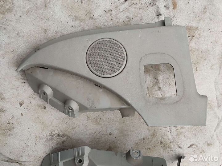 Держатель задней полки Фольксваген поинтер