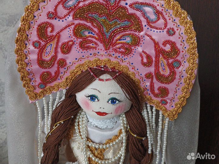 Кукла интерьерная