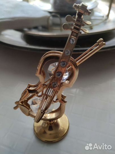 Скрипка с кристаллами Сваровски