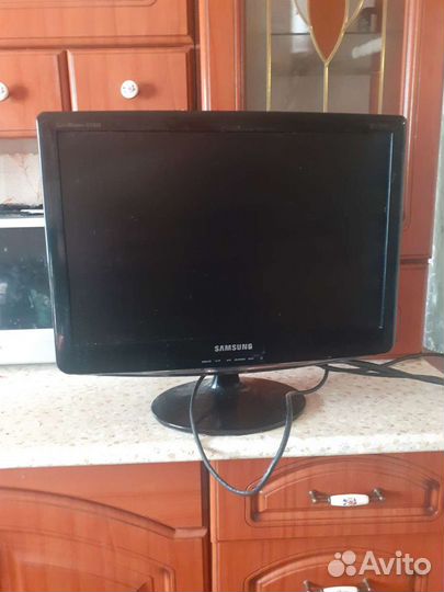Монитор Samsung