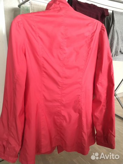 Ветровка женская