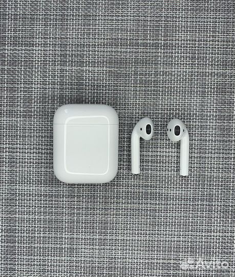 Airpods 2 (L +R + кейс А1602 ) Б/У оригинал
