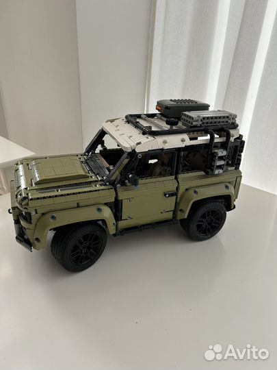 Lego technic 42110 land rover defender