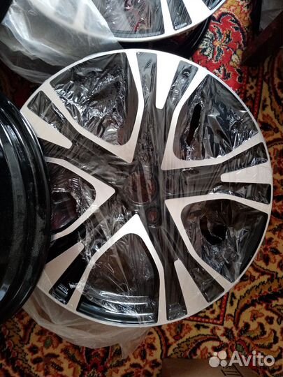 Диски литые r17