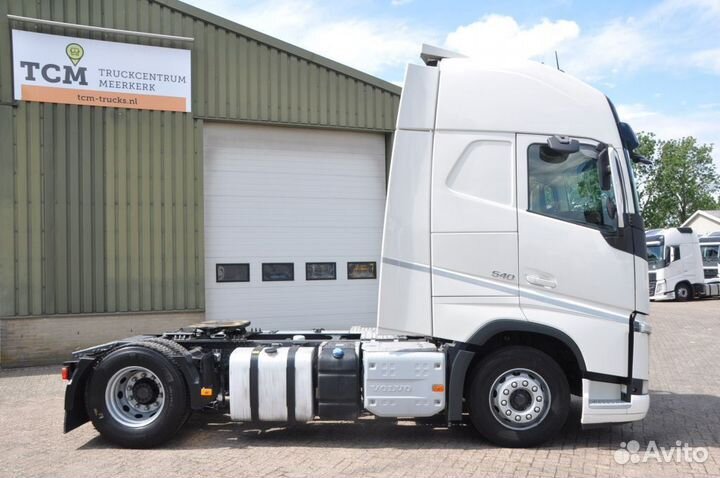 В разборке грузовик Volvo, FH с 2013