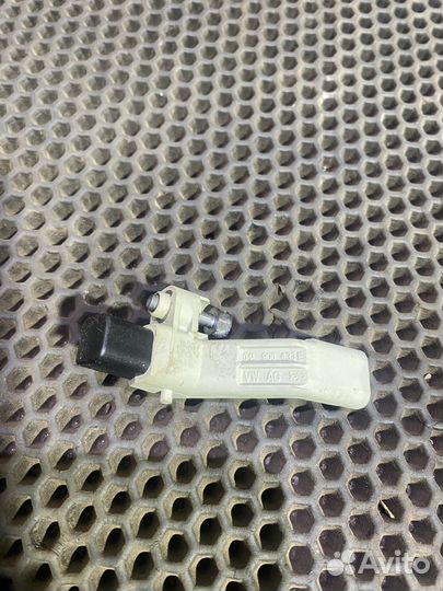 Датчик положения коленвала CWV 1.6 WV Polo 5 Поло