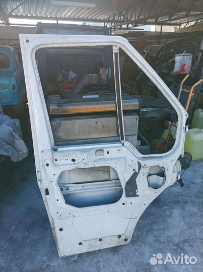 Дверь левая ford transit
