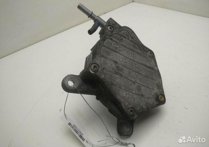 Насос вакуумный Toyota Avensis