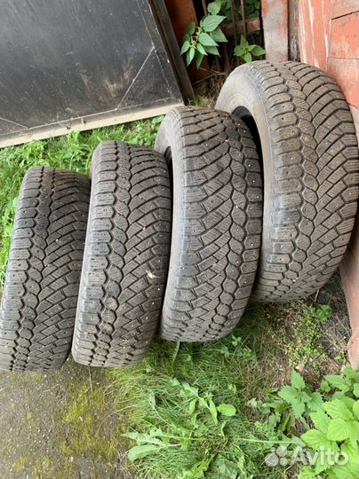 Gislaved Nord Frost 200 SUV 215/65 R16 102T