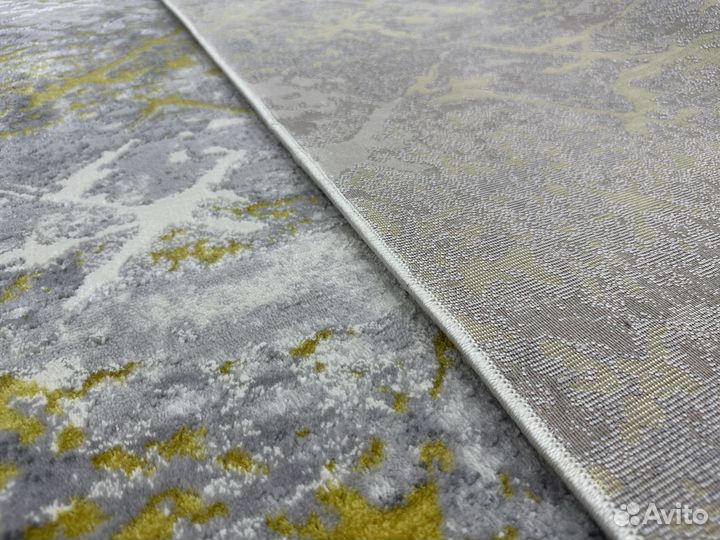 Ковер современный овальной формы 1.5х4