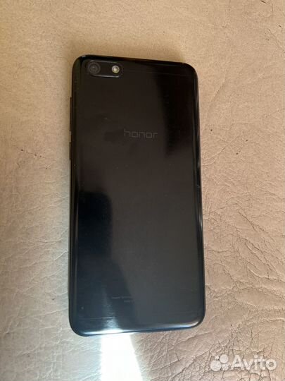 Телефон honor 7а
