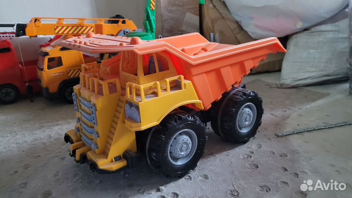 Строительные машины большие