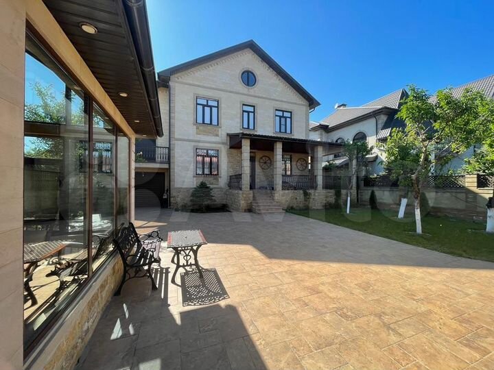 Дом 250 м² на участке 5,5 сот.