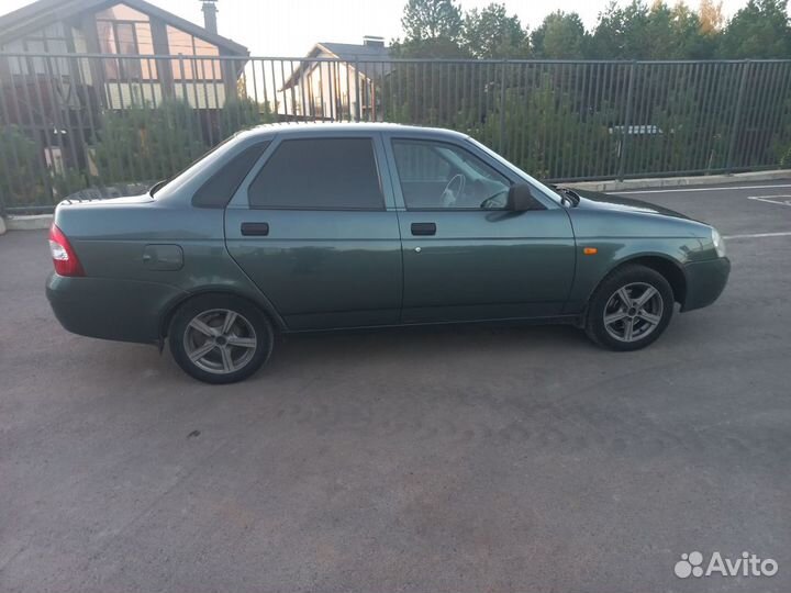 LADA Priora 1.6 МТ, 2011, 200 000 км