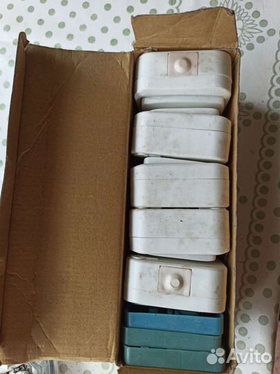 Наружные распределительные коробки и выключатели