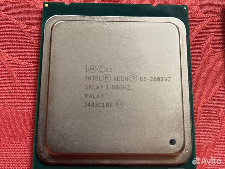 Два процессора Intel Xeon E5-2603v2