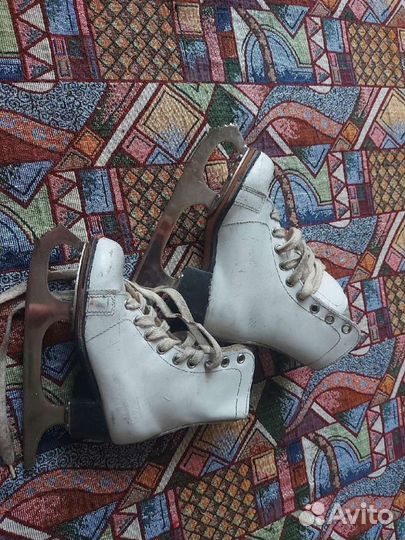 Коньки фигурные кожаные детские