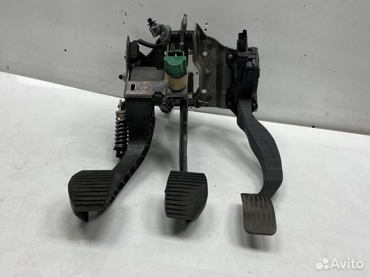 Педальный узел / педаль газа Citroen C3 Picasso