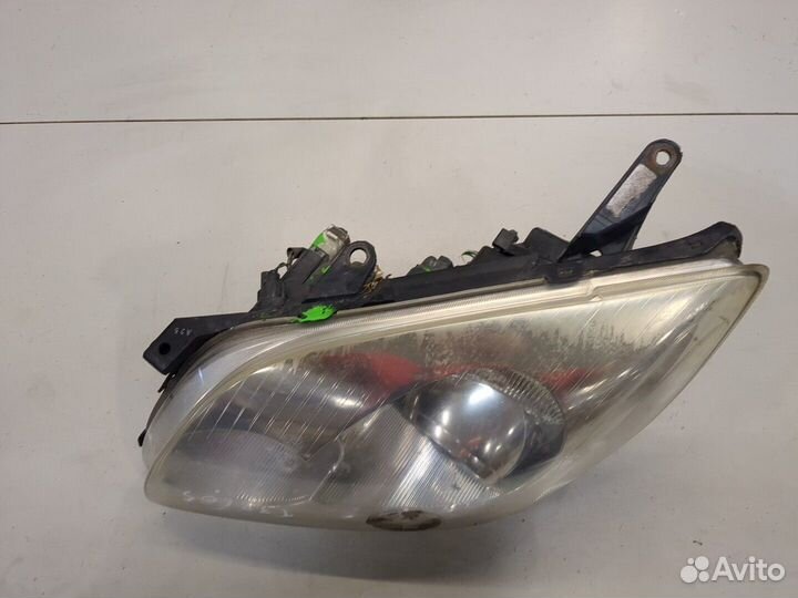 Фара (передняя) Toyota Avensis 2, 2006