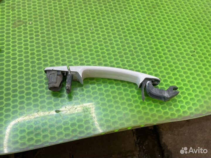 Задняя наружняя левая ручка октавия а5