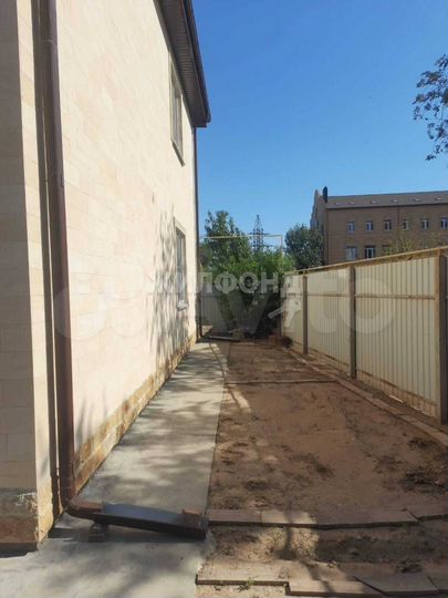 Дом 131 м² на участке 1 сот.