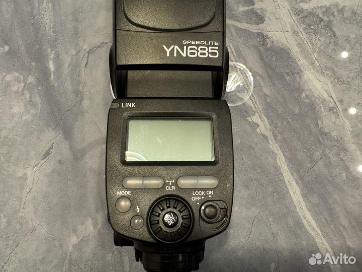 Вспышка камеры Nikon Youngnuo Speedlite YN685