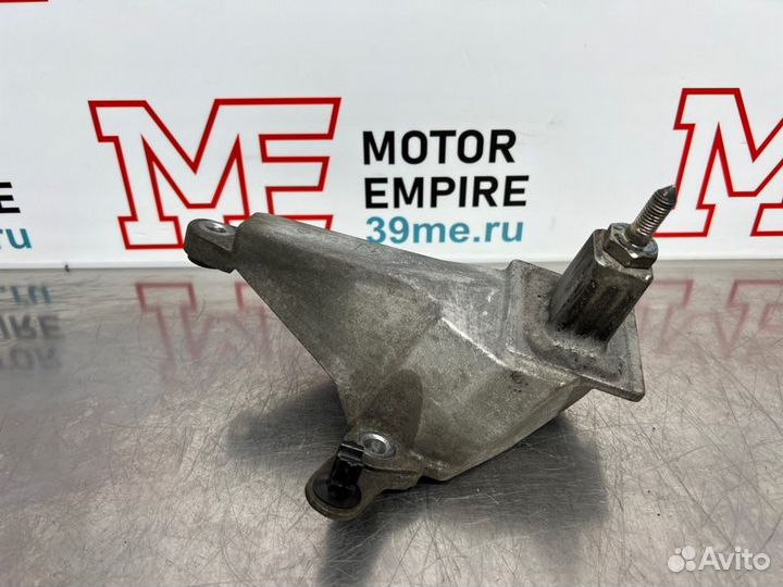 Кронштейн кпп Nissan Micra 1.2 HR12DE 2013