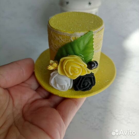 Шляпка на заколке
