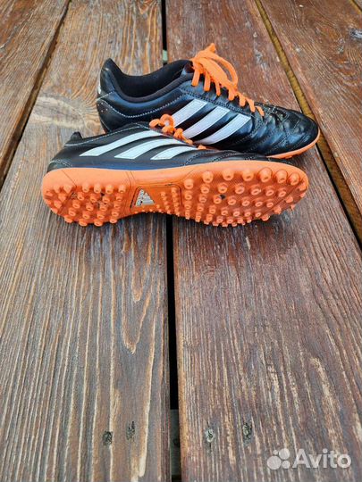 Бутсы сороконожки adidas