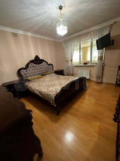 3-к. квартира, 81,1 м², 1/3 эт.