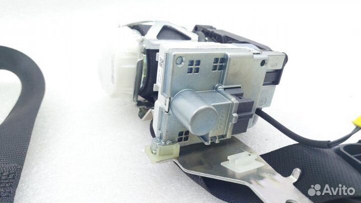 Б/У Б/У Ремень безопасности с пиропатроном