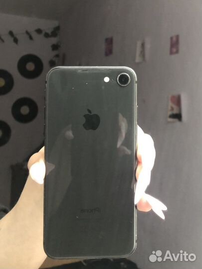 Телефон iPhone 8 64 gb