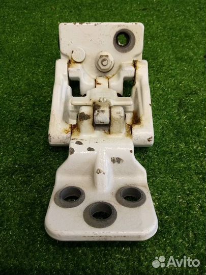 Петля двери задняя левая Ford Transit TTG 2.0 YMF6