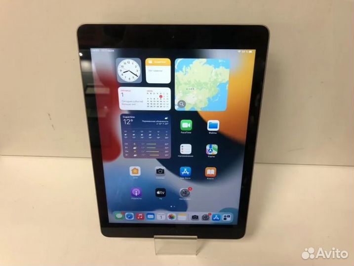 Apple iPad 5 32GB Wi-Fi + зарядка
