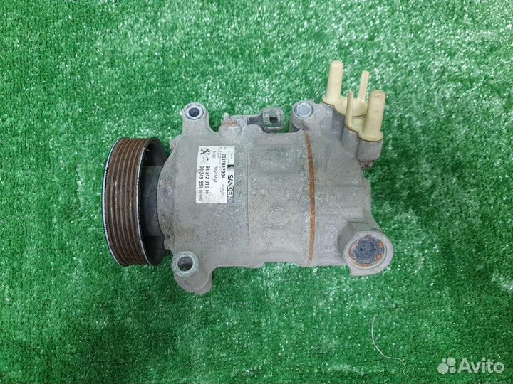 Компрессор кондиционера Peugeot Traveller