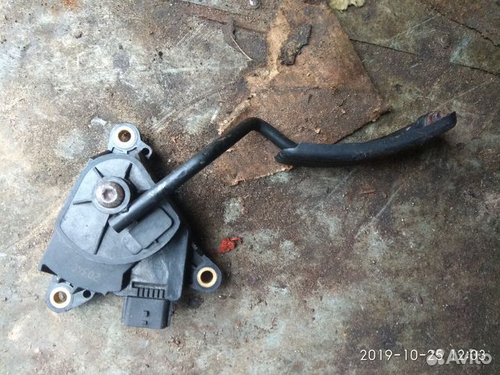 Педаль газа