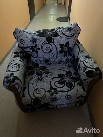 Диван и 2 кресла