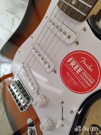 Электрогитара Squier Bullet Stratocaster Sunburst