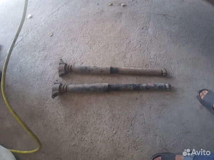 Задние стойки мазда 3 бк