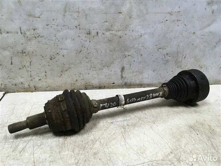 Полуось передняя левая Volkswagen Golf Iv