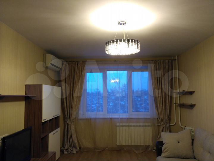 2-к. квартира, 58 м², 6/10 эт.