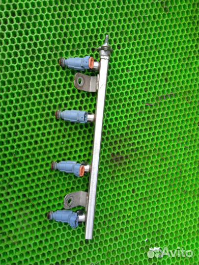 Топливная рампа Hyundai Solaris G4FC 2011