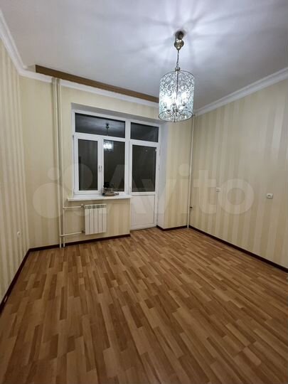 2-к. квартира, 90 м², 3/10 эт.