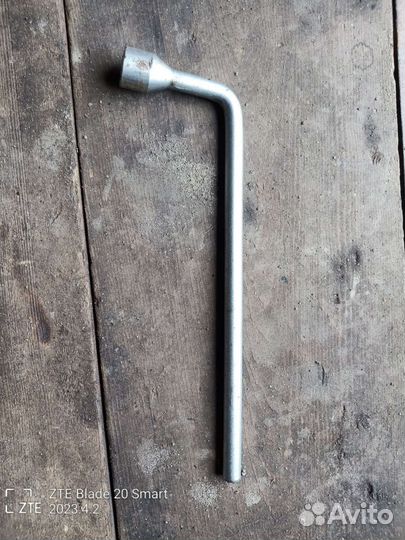 Балонный ключ 17мерседес