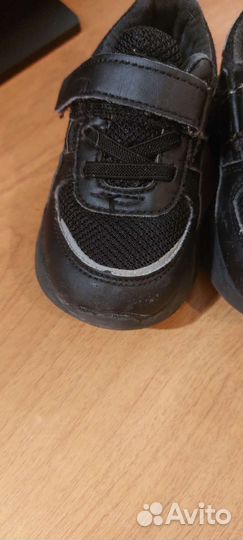 Кроссовки детские