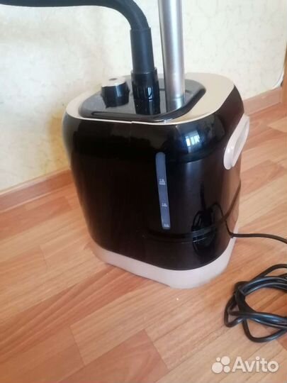 Отпариватель для одежды вертикальный